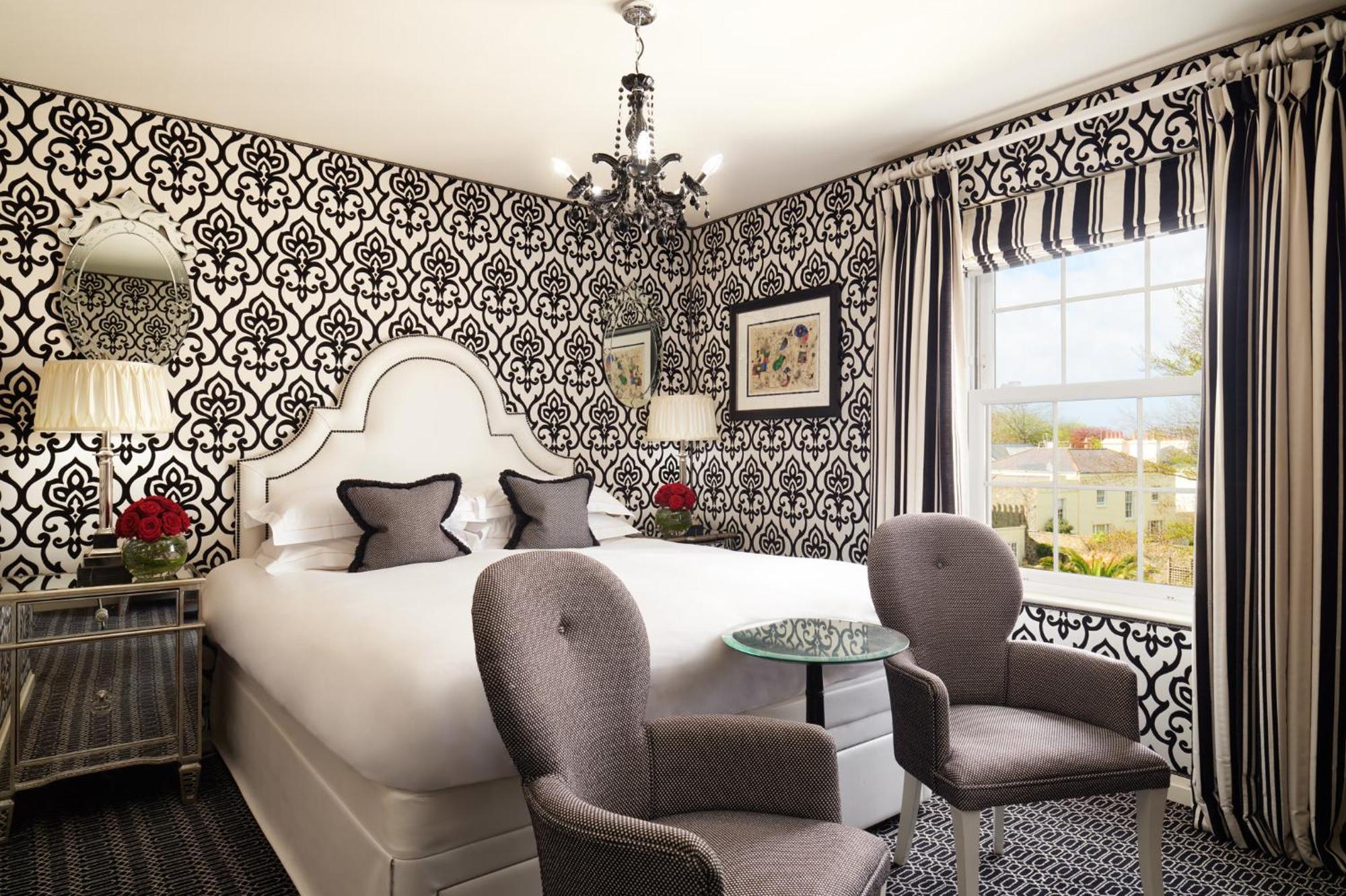 Duke Of Richmond Hotel Saint Peter Port Екстериор снимка